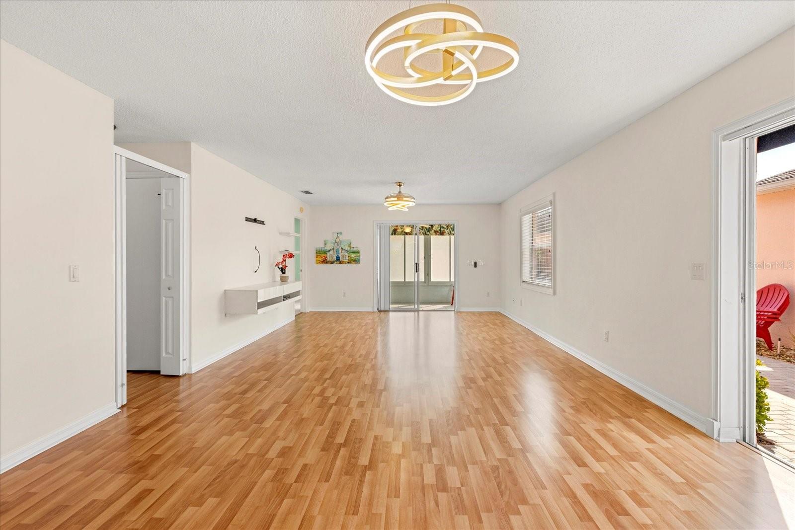 613 NUEVO LEON LN, THE VILLAGES, FL, 32159