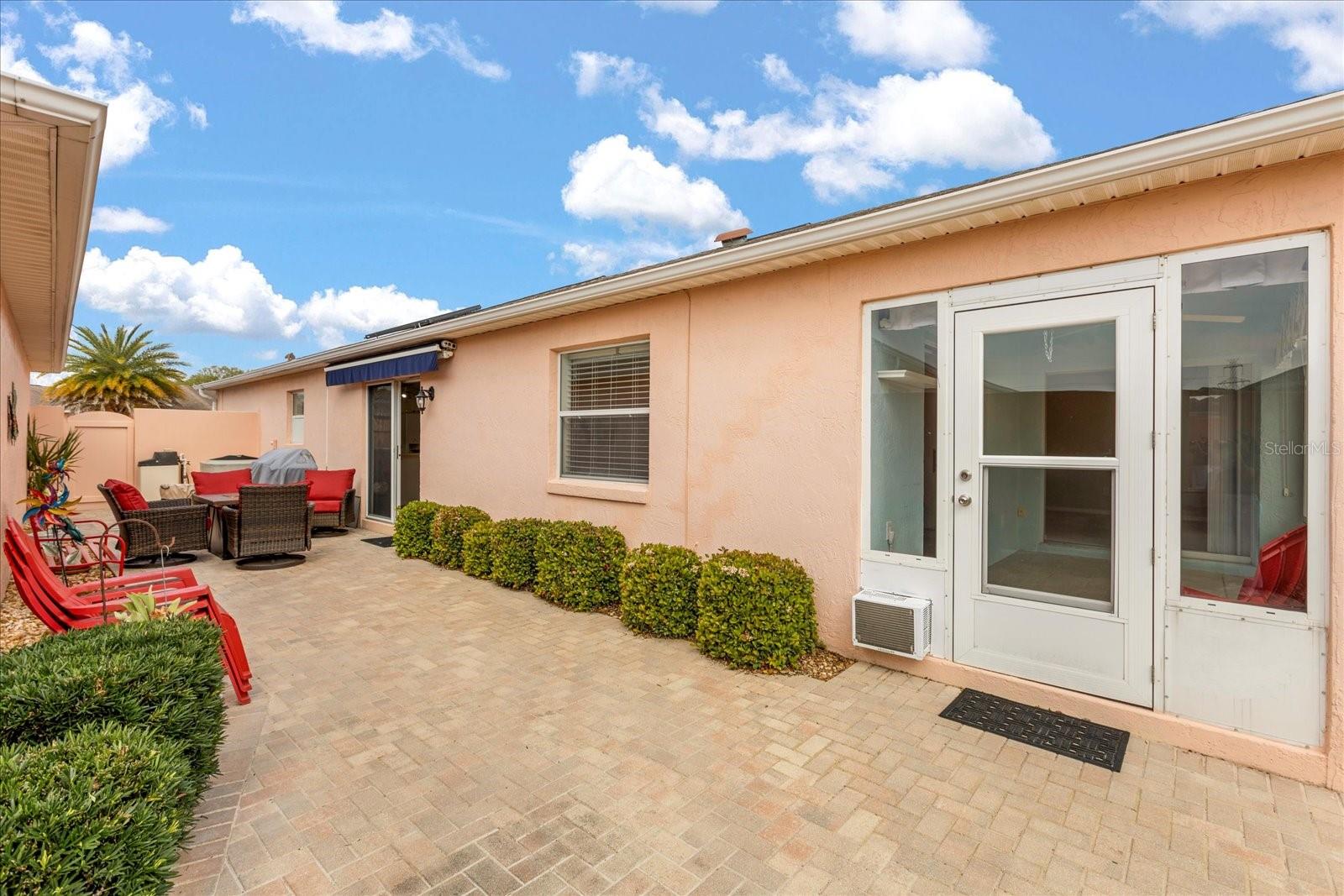 613 NUEVO LEON LN, THE VILLAGES, FL, 32159