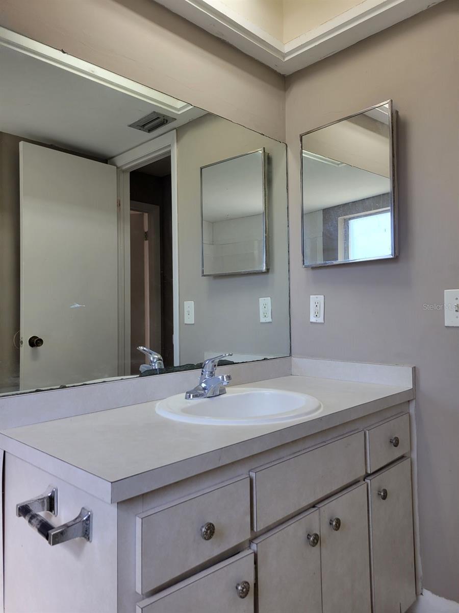 1415 FOXWOOD DR, LUTZ, FL, 33549