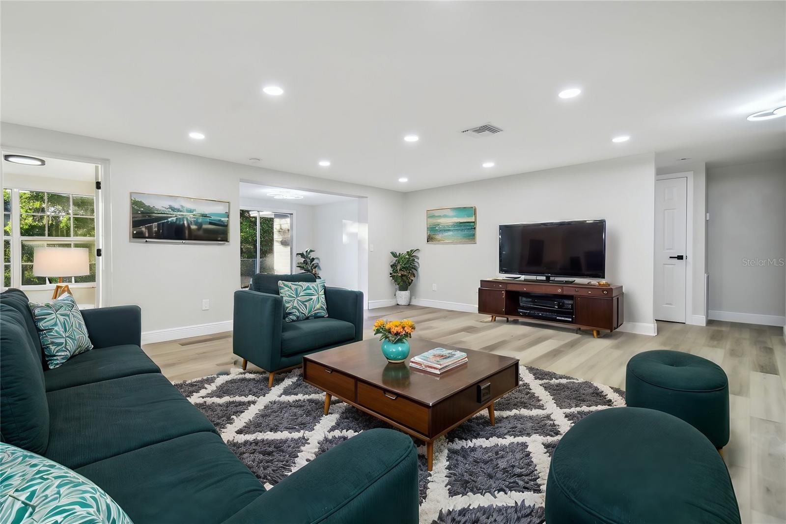7804 N WHITTIER ST, TAMPA, FL, 33617