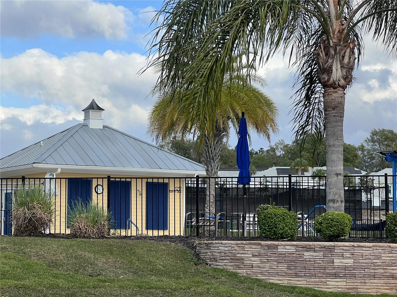 1018 FIESTA KEY CIR, LADY LAKE, FL, 32159