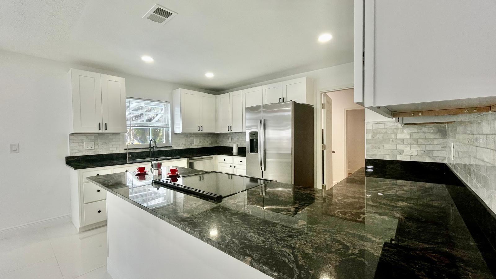 210 LAKE HOBBS RD, LUTZ, FL, 33548