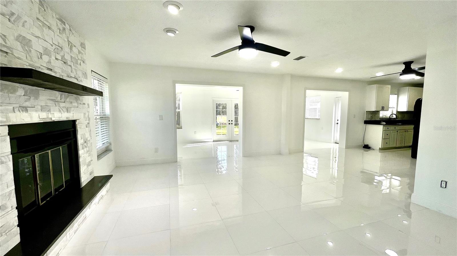 210 LAKE HOBBS RD, LUTZ, FL, 33548