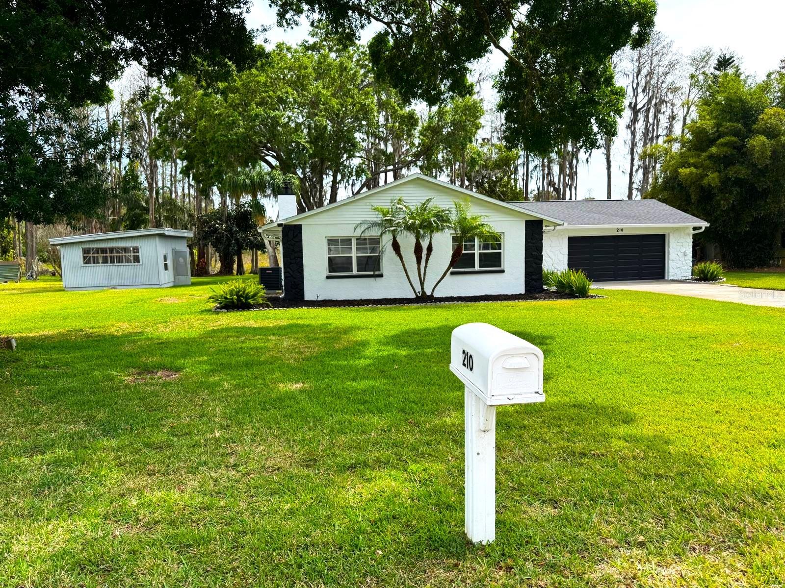 210 LAKE HOBBS RD, LUTZ, FL, 33548