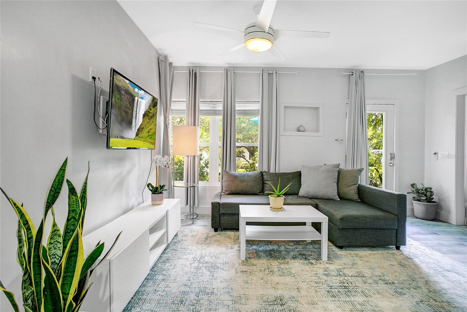 1009 E PINE ST, ORLANDO, FL, 32801
