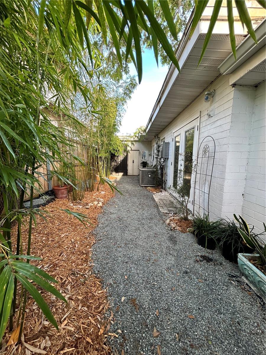 1009 E PINE ST, ORLANDO, FL, 32801