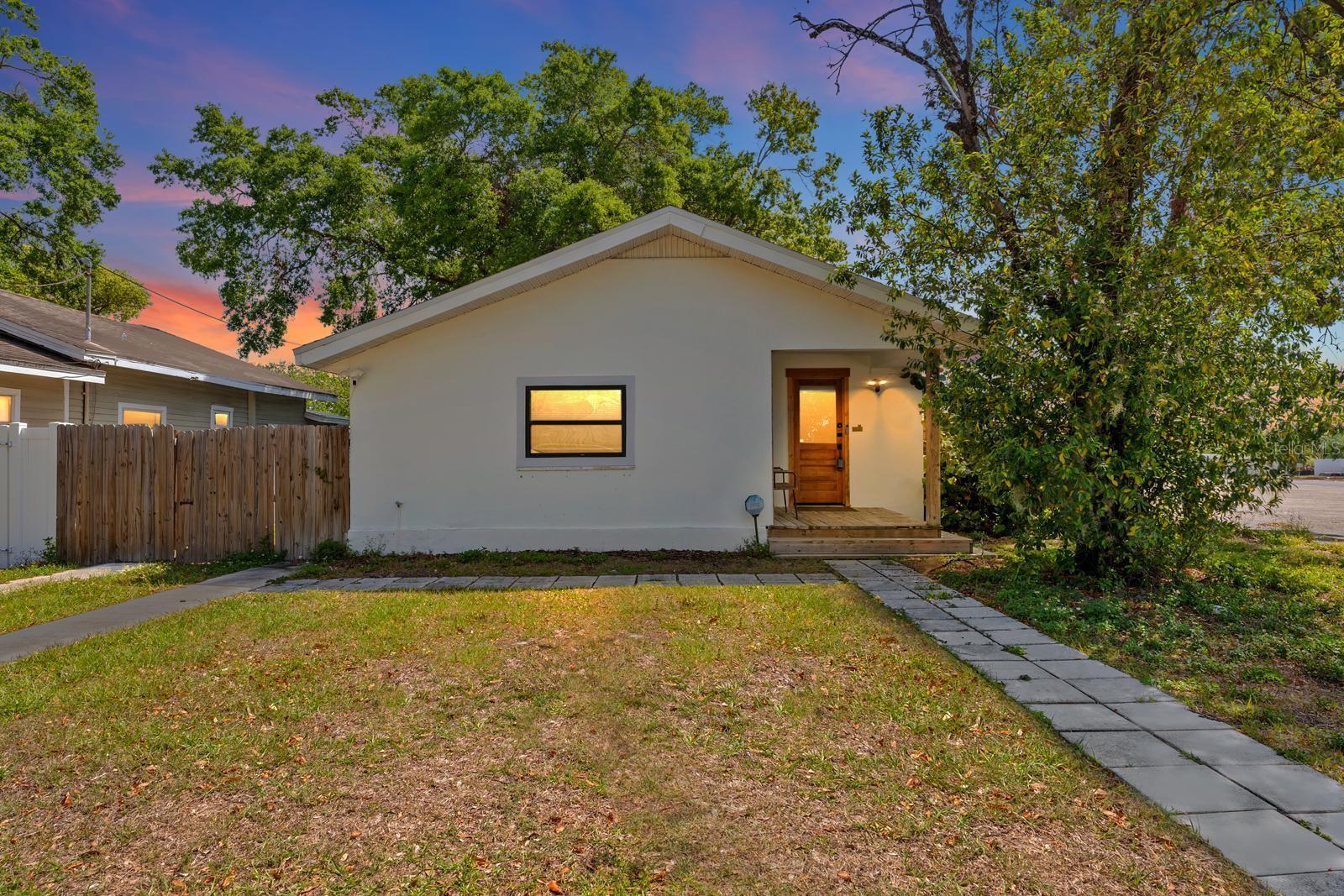 8405 N ARDEN AVE, TAMPA, FL, 33604