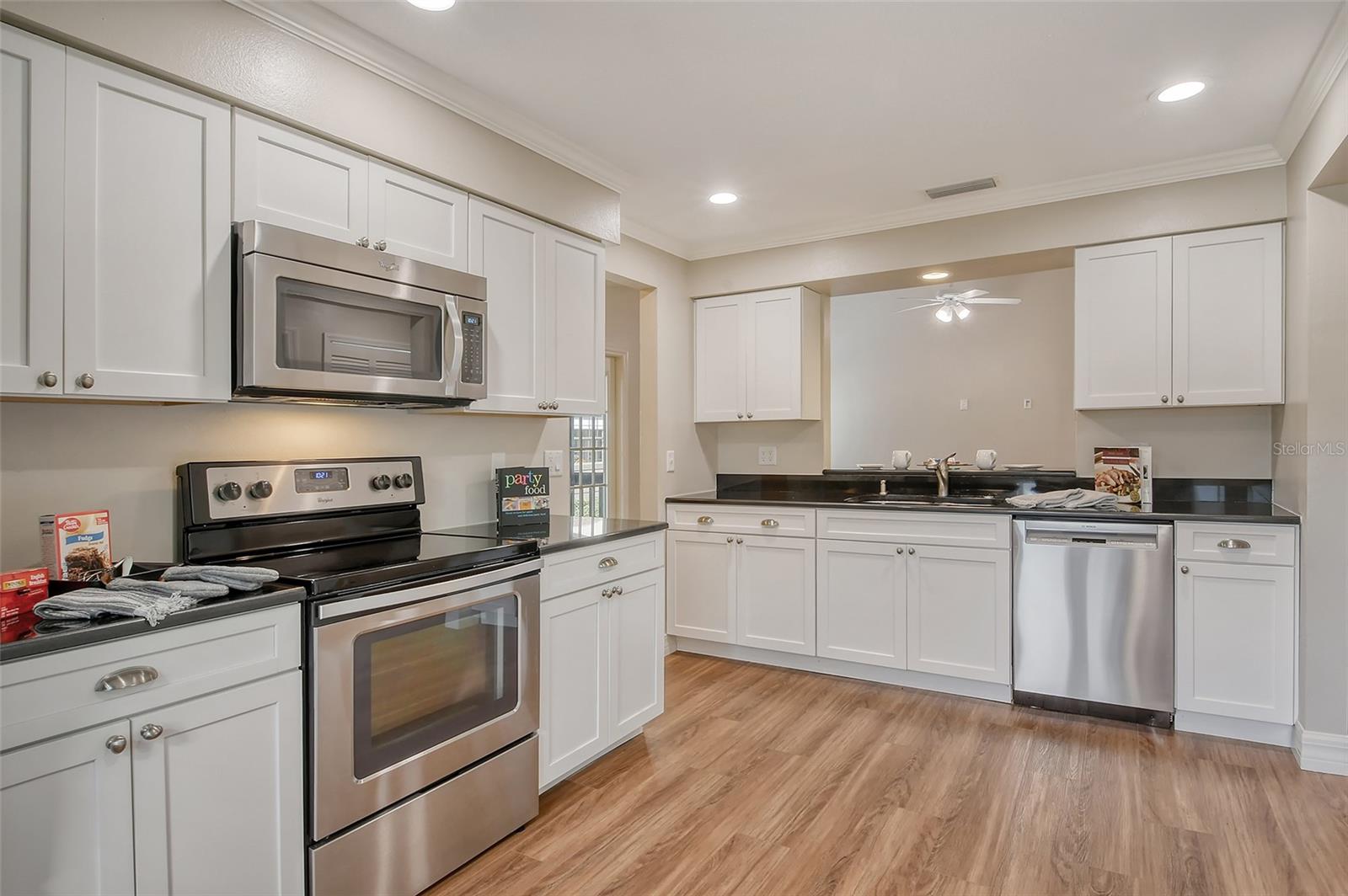 4375 TRAILS DR #17-1, SARASOTA, FL, 34232