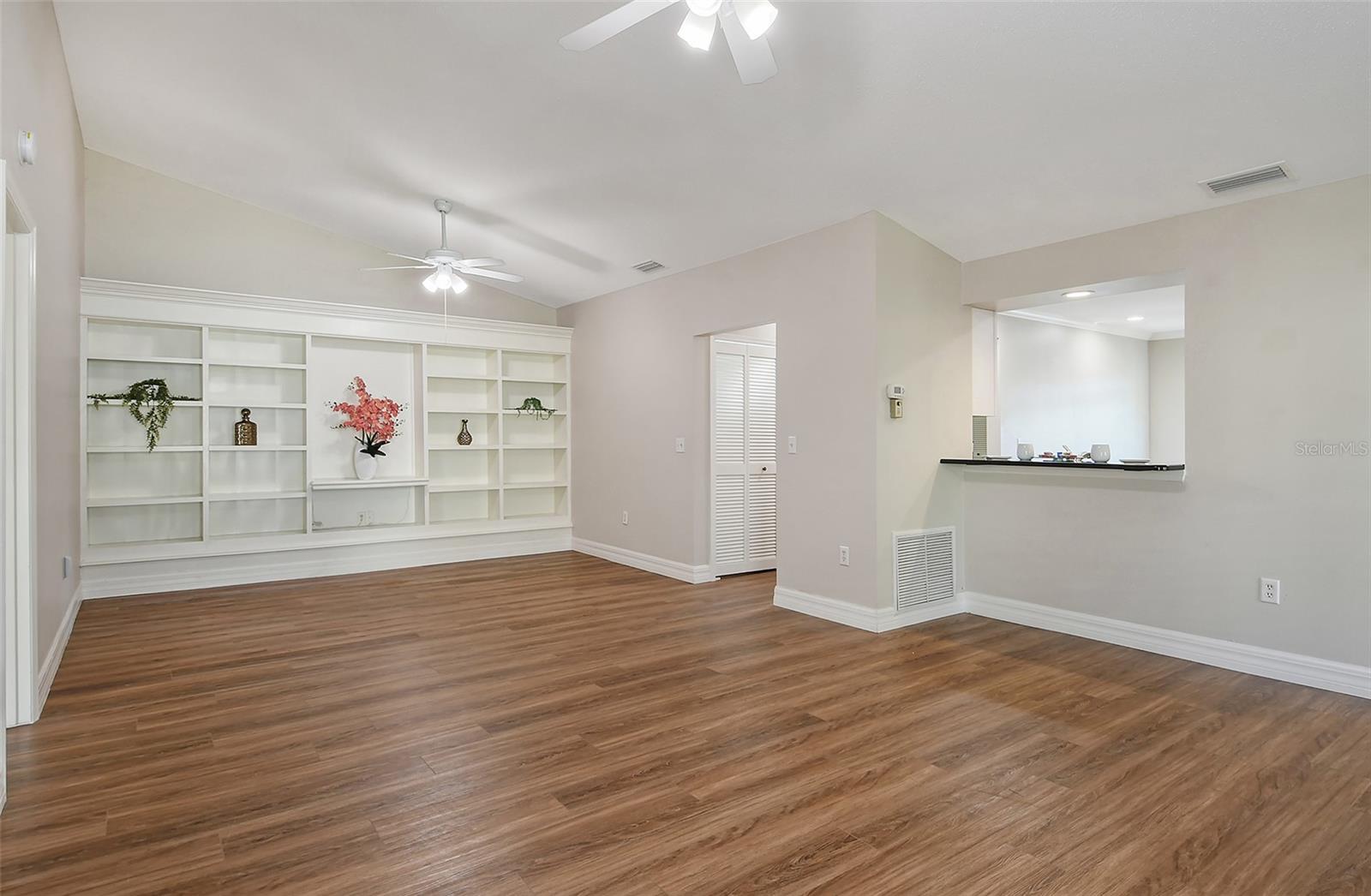 4375 TRAILS DR #17-1, SARASOTA, FL, 34232