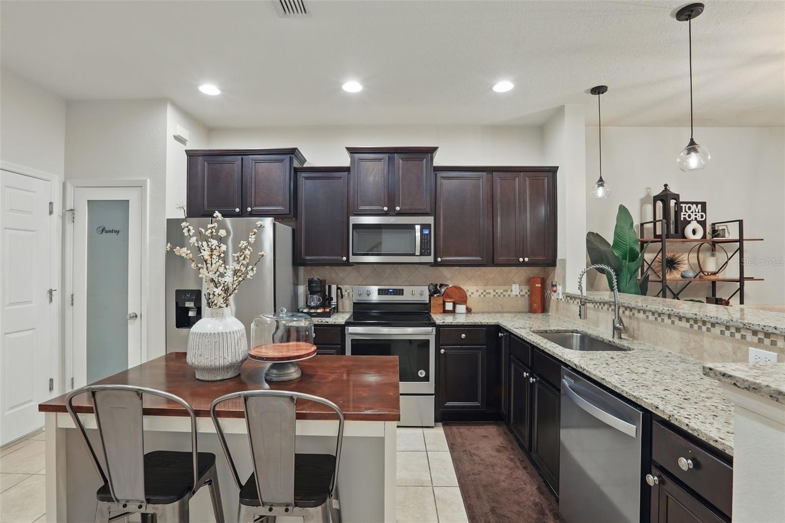1284 PAVIA DR, APOPKA, FL, 32703