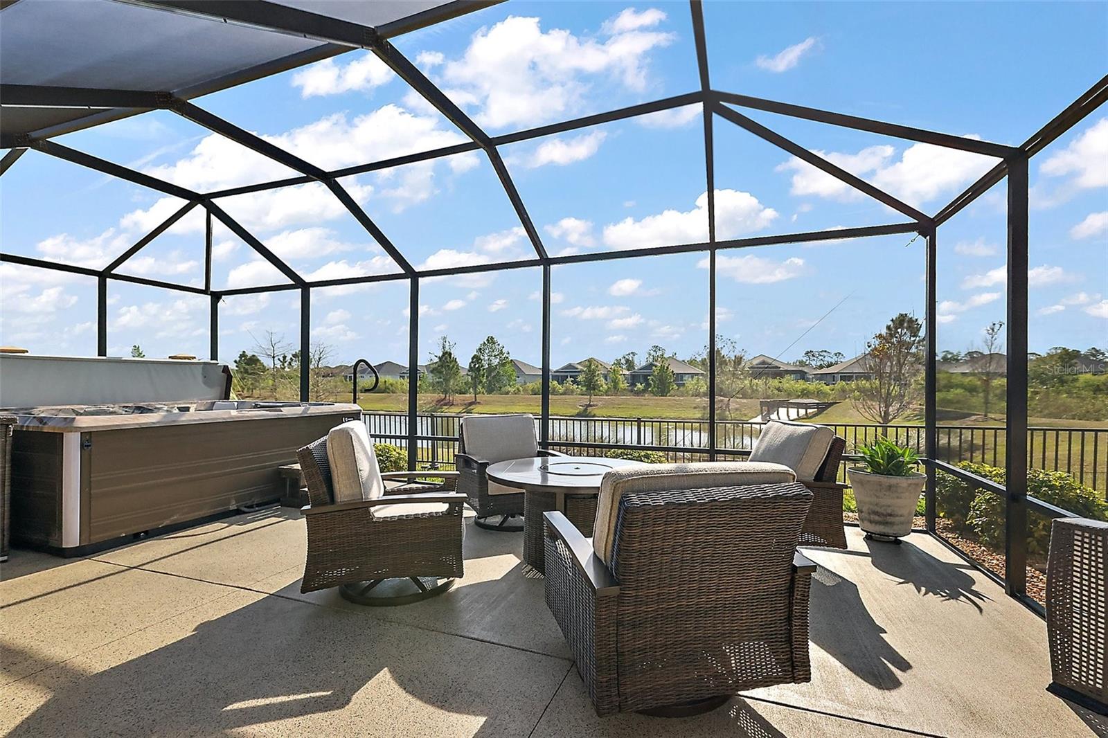 5557 HAWKINS DR, THE VILLAGES, FL, 32163