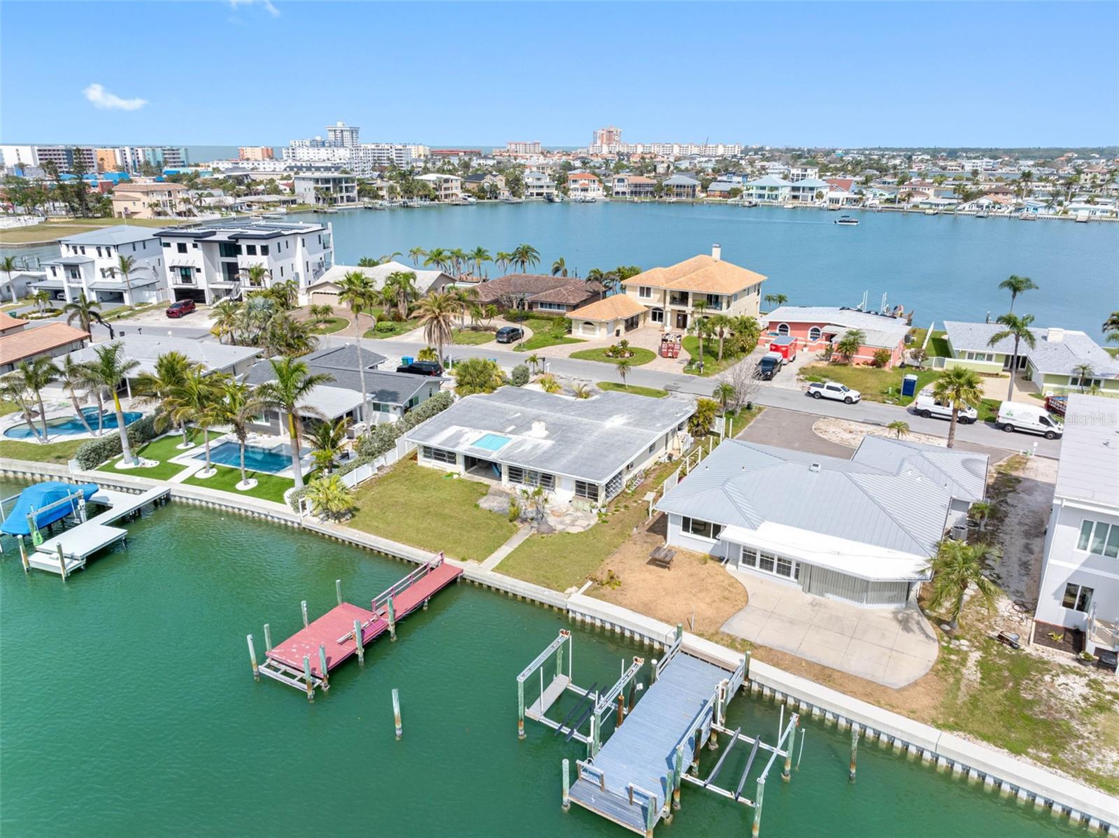 203 BATH CLUB BLVD N, NORTH REDINGTON BEACH, FL, 33708