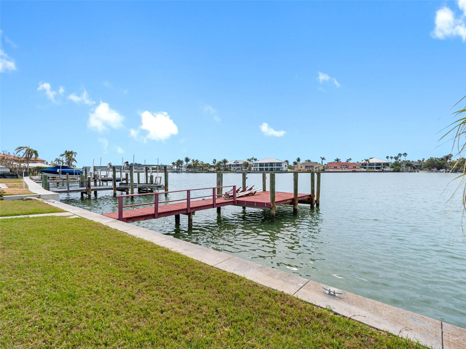 203 BATH CLUB BLVD N, NORTH REDINGTON BEACH, FL, 33708