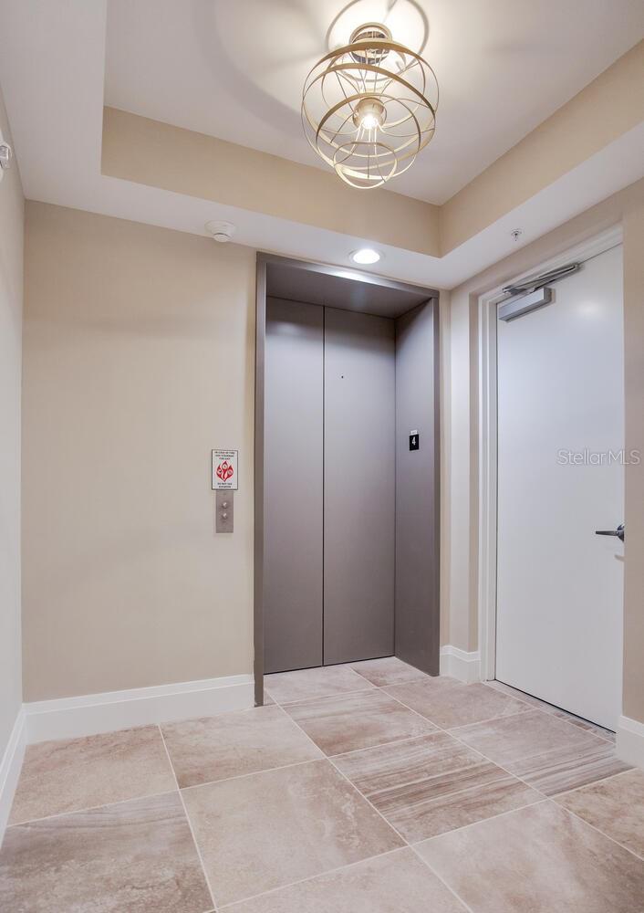 2910 W BARCELONA ST #403, TAMPA, FL, 33629