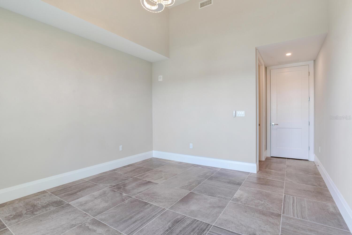 2910 W BARCELONA ST #403, TAMPA, FL, 33629