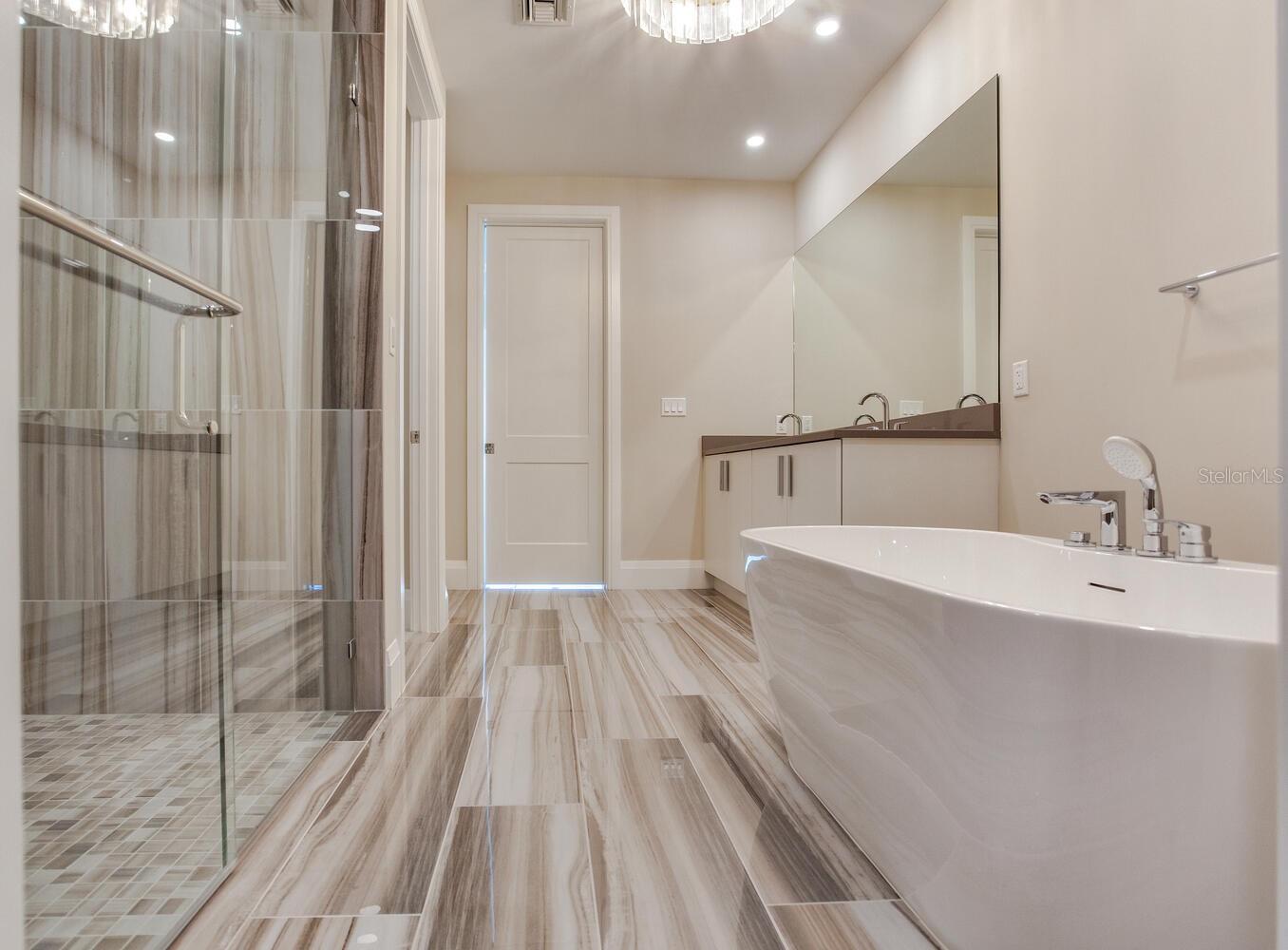 2910 W BARCELONA ST #403, TAMPA, FL, 33629