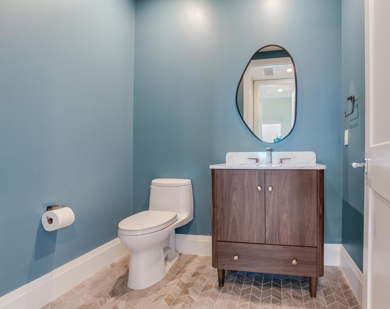 2910 W BARCELONA ST #403, TAMPA, FL, 33629