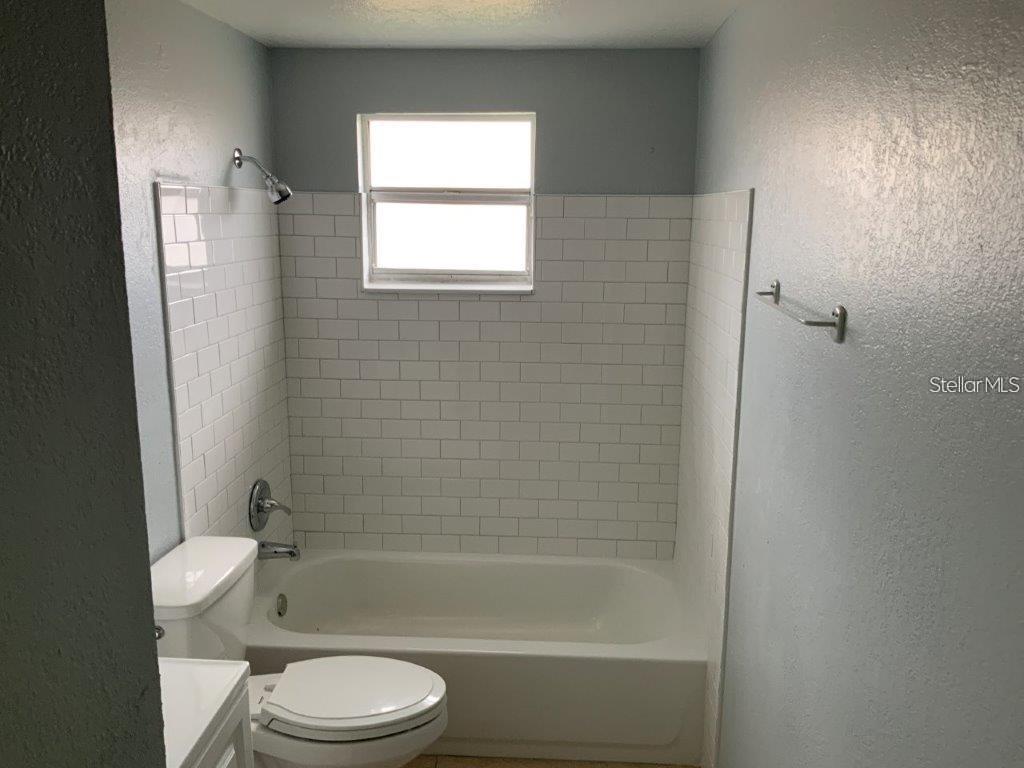 9406 EASTFIELD RD, THONOTOSASSA, FL, 33592