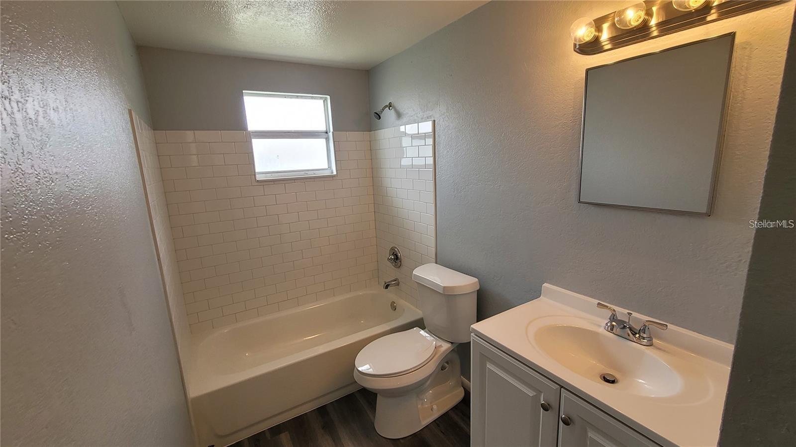 9406 EASTFIELD RD, THONOTOSASSA, FL, 33592