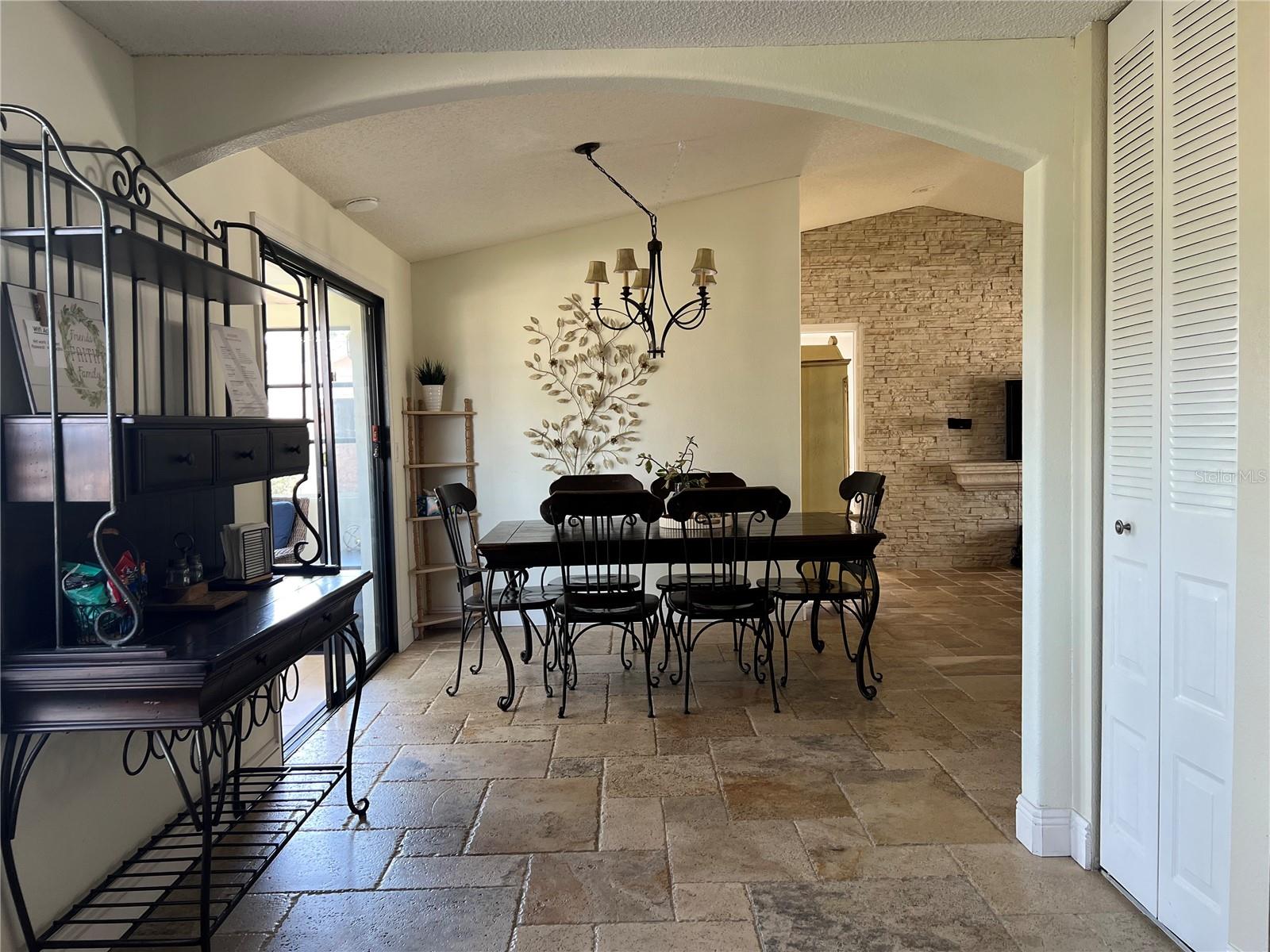 2816 N LOCKWOOD MEADOWS BLVD, SARASOTA, FL, 34234