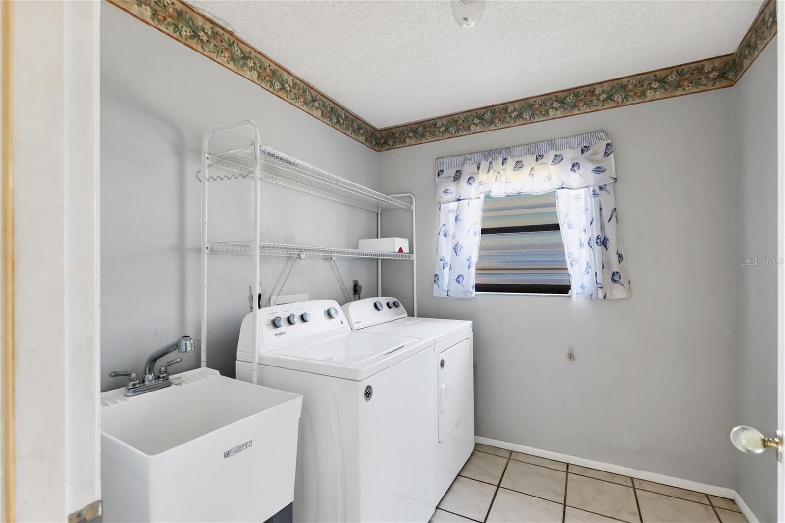 5049 INVERNESS DR, SARASOTA, FL, 34243