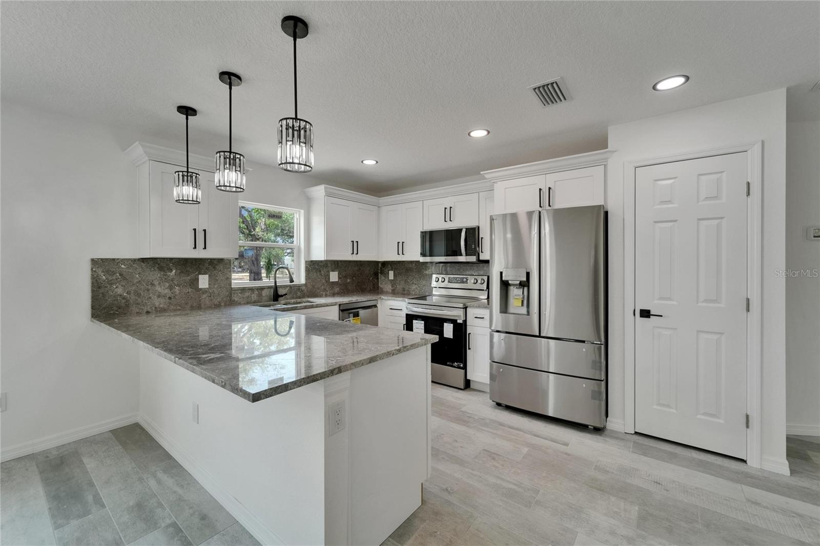 732 15TH ST E, BRADENTON, FL, 34208