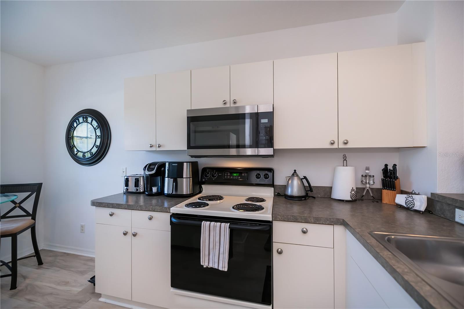 2060 WILLOW HAMMOCK CIR #207, PUNTA GORDA, FL, 33983