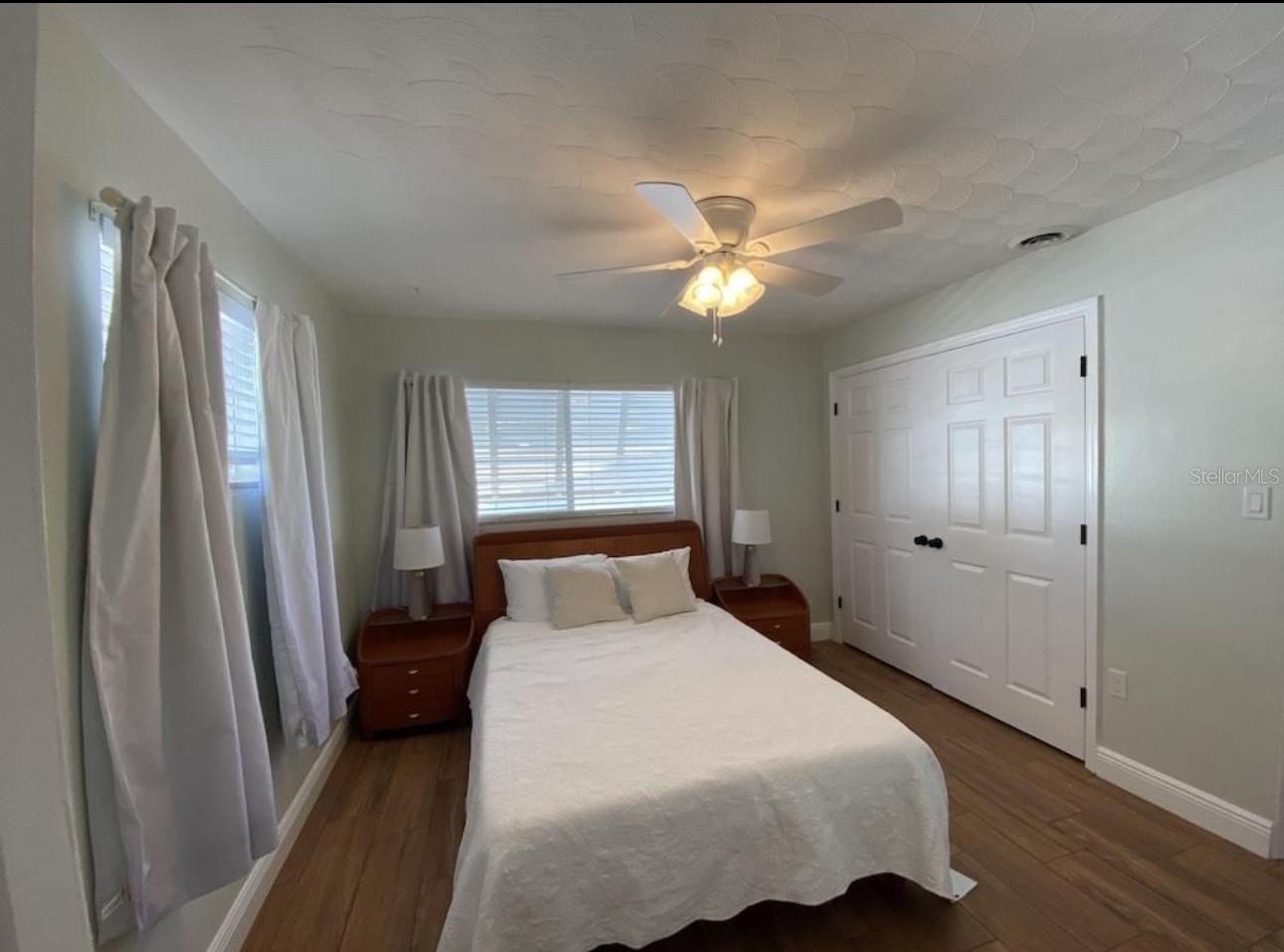 2403 CONSTITUTION BLVD, SARASOTA, FL, 34231