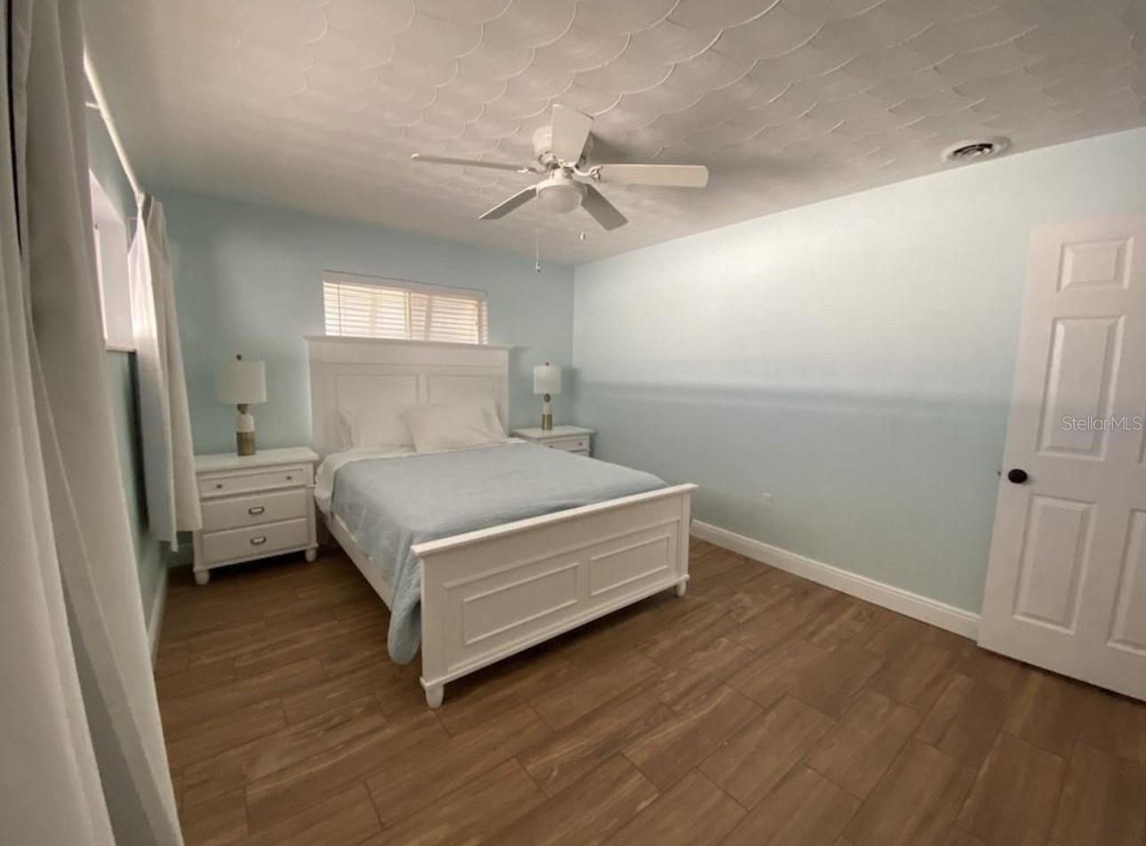 2403 CONSTITUTION BLVD, SARASOTA, FL, 34231