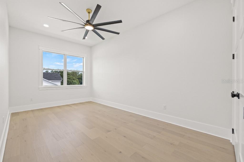 1405 50TH AVE N, ST PETERSBURG, FL, 33703
