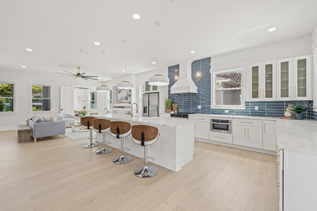 1405 50TH AVE N, ST PETERSBURG, FL, 33703