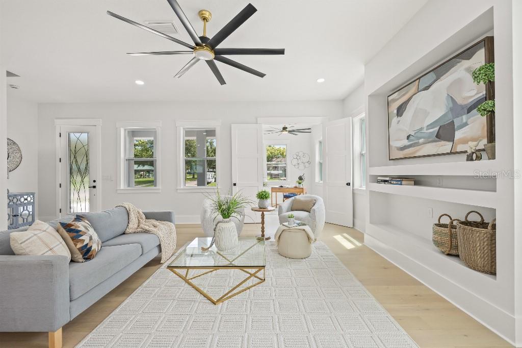 1405 50TH AVE N, ST PETERSBURG, FL, 33703