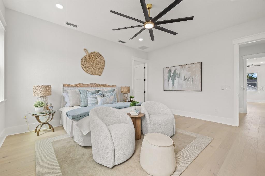 1405 50TH AVE N, ST PETERSBURG, FL, 33703