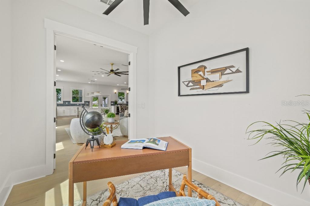 1405 50TH AVE N, ST PETERSBURG, FL, 33703