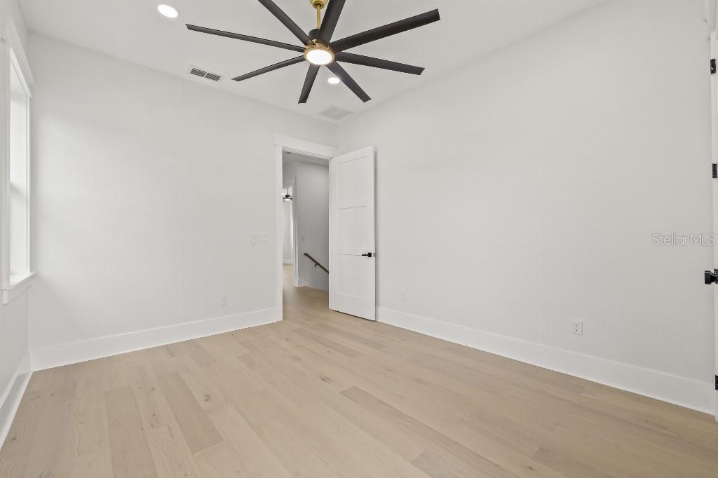 1405 50TH AVE N, ST PETERSBURG, FL, 33703