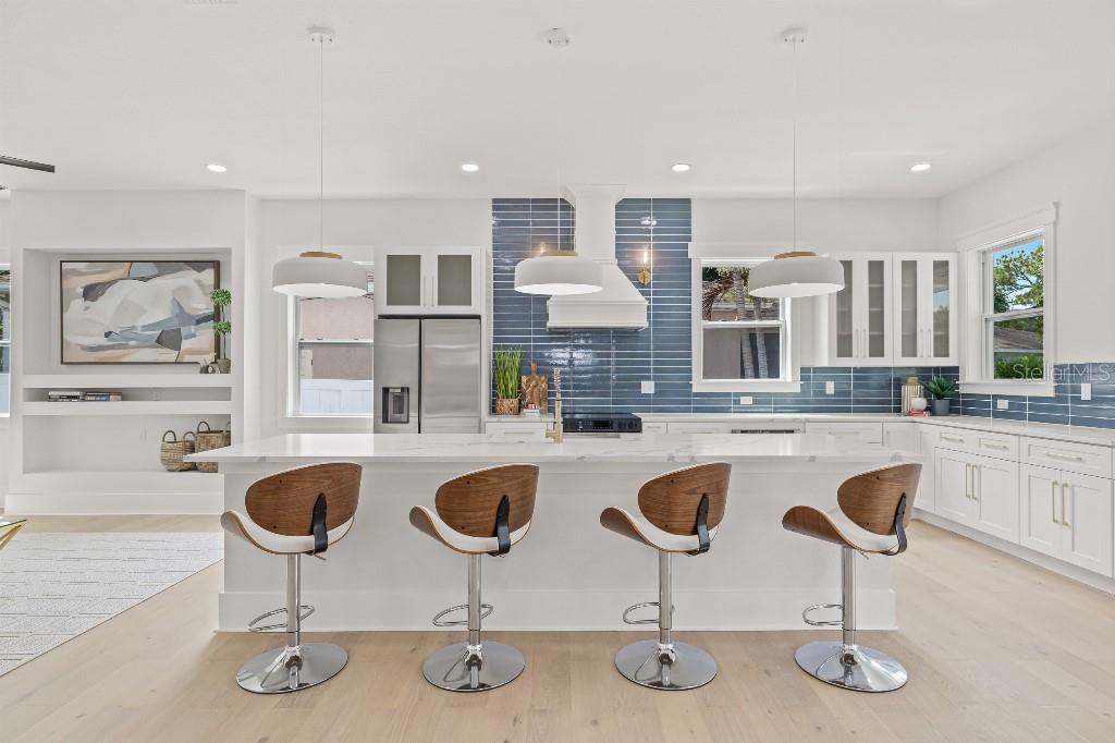 1405 50TH AVE N, ST PETERSBURG, FL, 33703