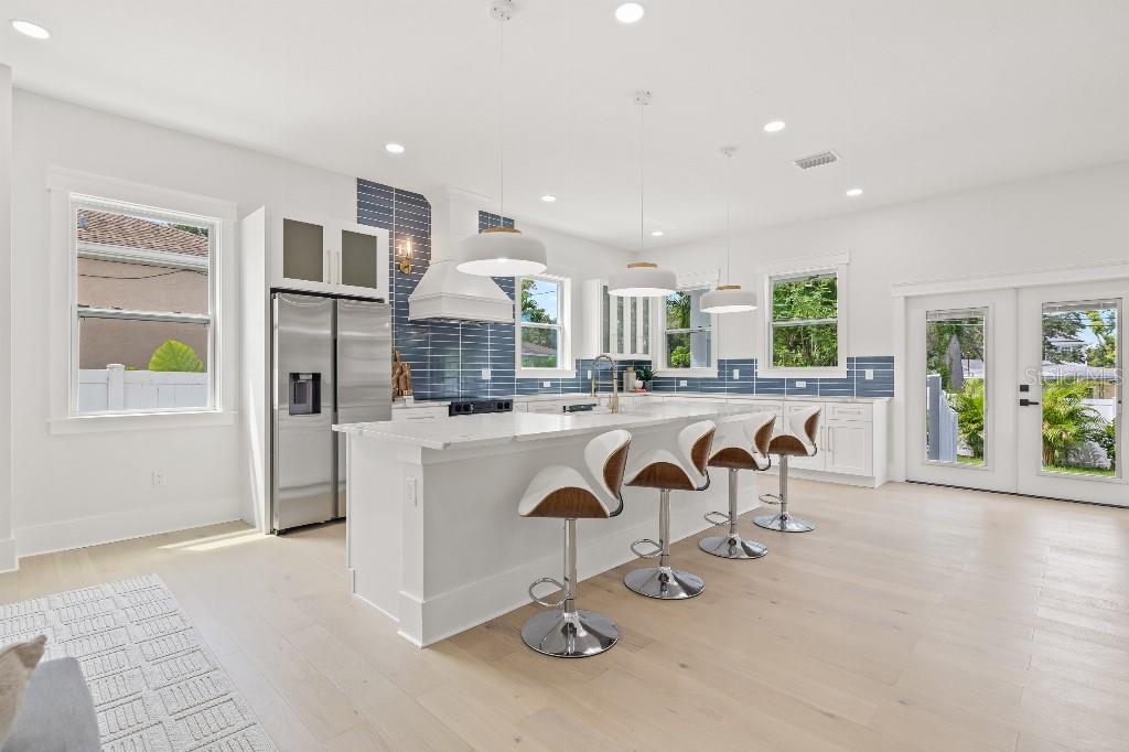 1405 50TH AVE N, ST PETERSBURG, FL, 33703