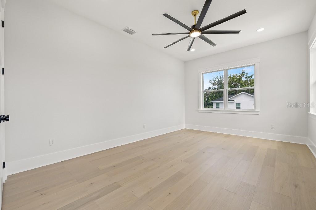 1405 50TH AVE N, ST PETERSBURG, FL, 33703
