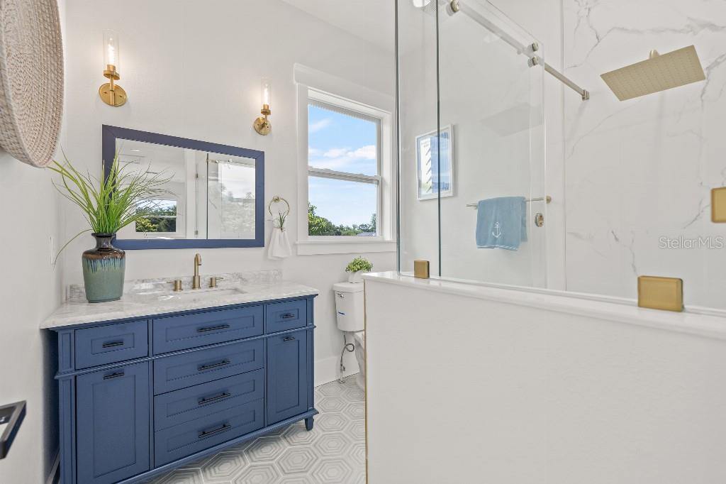 1405 50TH AVE N, ST PETERSBURG, FL, 33703