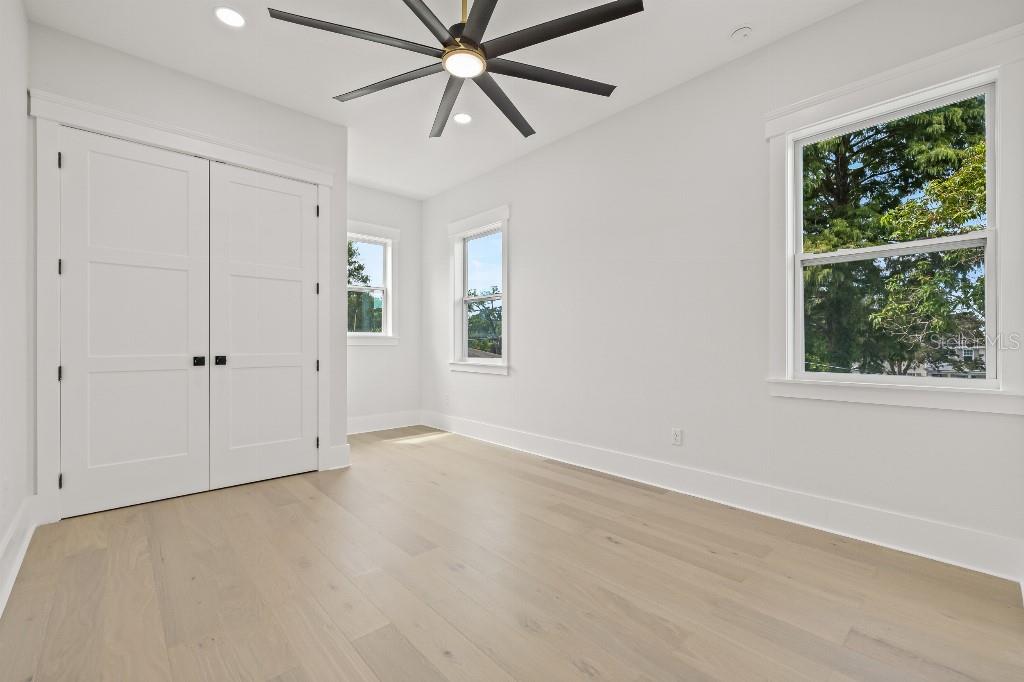 1405 50TH AVE N, ST PETERSBURG, FL, 33703