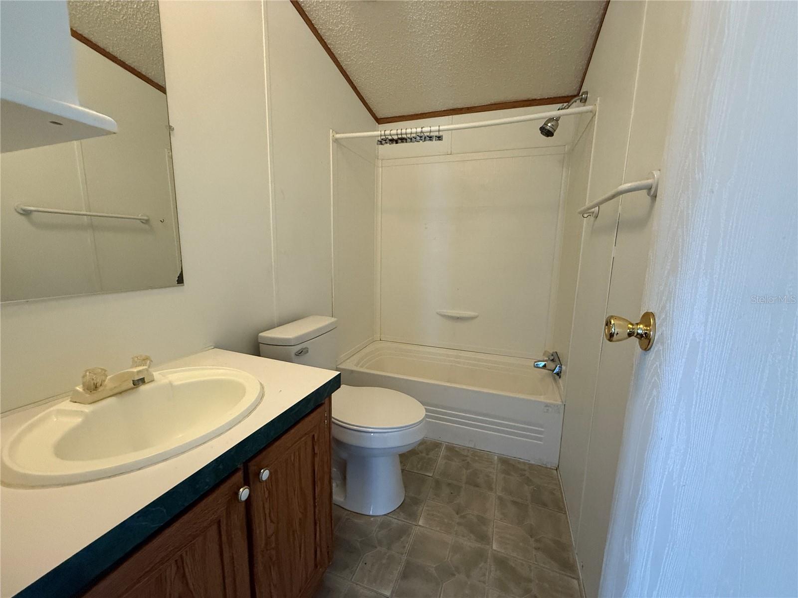 215 S PORT ROYAL LN, APOLLO BEACH, FL, 33572