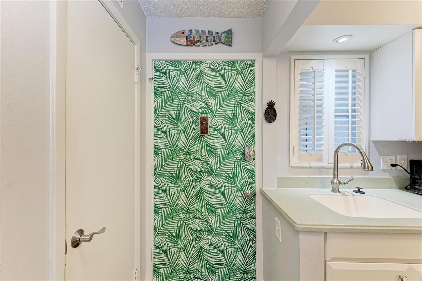 5643 MIDNIGHT PASS RD #909, SARASOTA, FL, 34242
