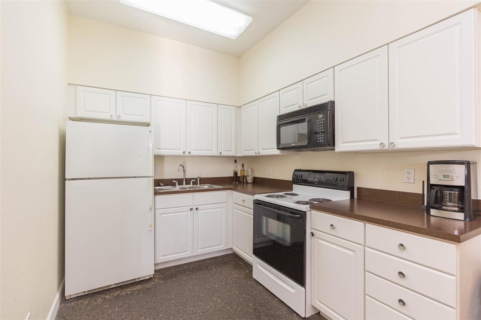 8707 SAILMAKER CT, TAMPA, FL, 33615