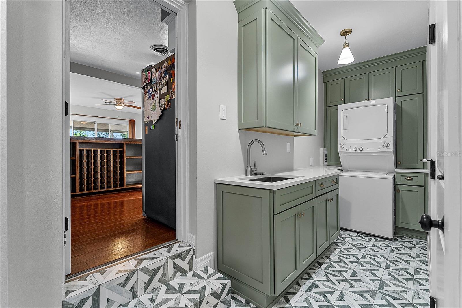 2545 DELLWOOD DR, ORLANDO, FL, 32806