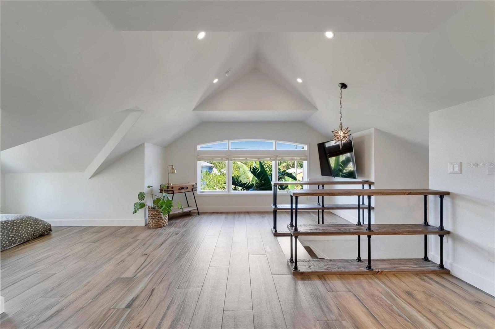 1715 SUNSET DR, CLEARWATER, FL, 33755