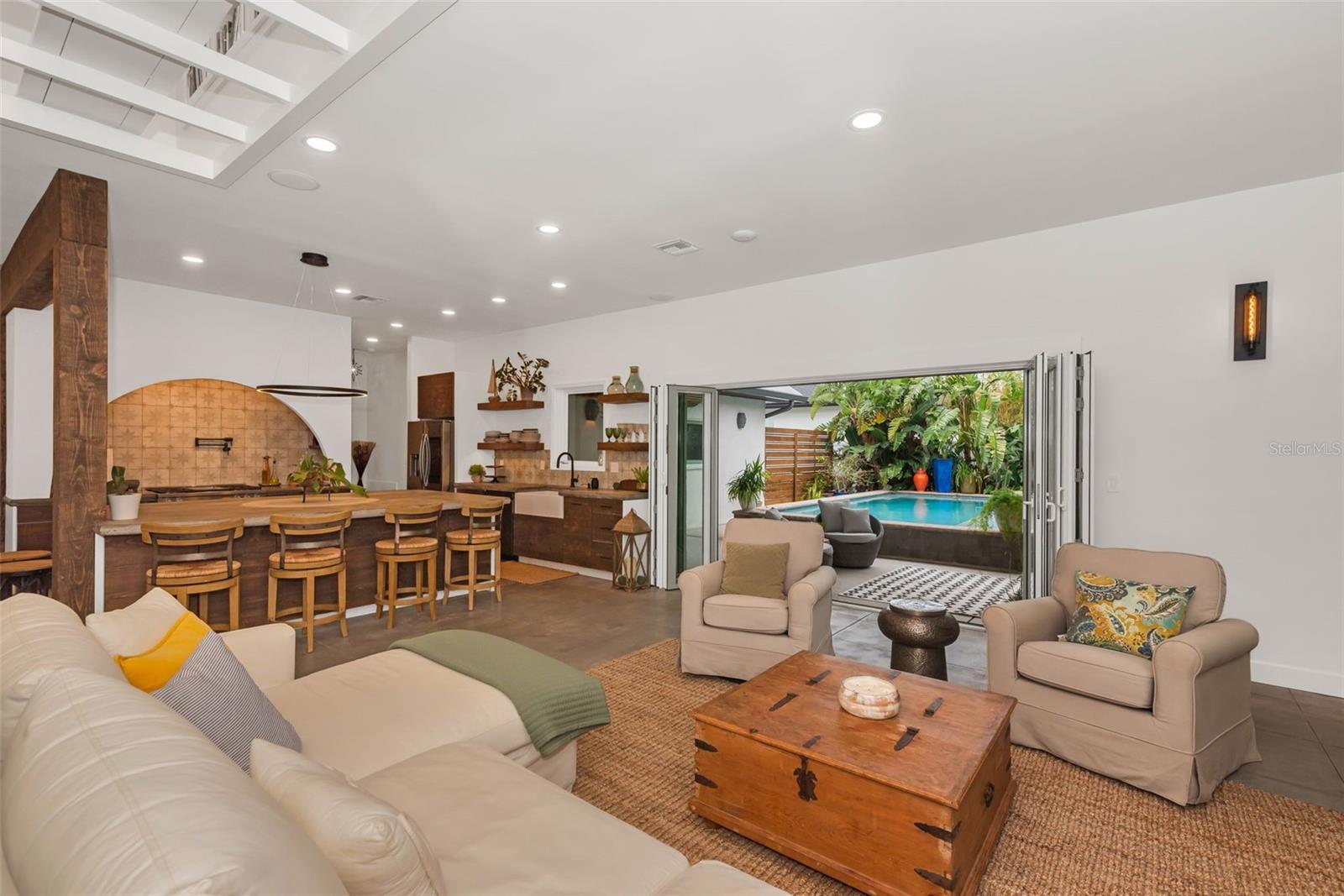 1715 SUNSET DR, CLEARWATER, FL, 33755