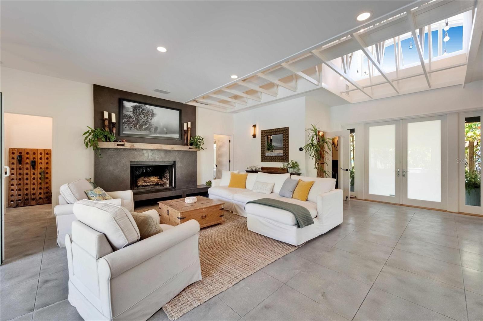 1715 SUNSET DR, CLEARWATER, FL, 33755