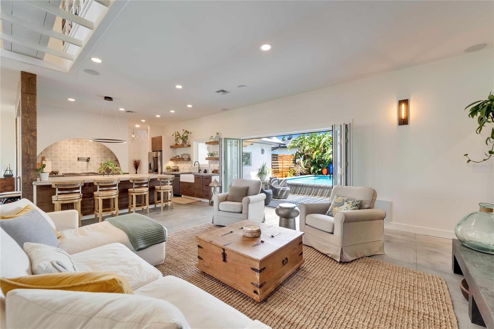 1715 SUNSET DR, CLEARWATER, FL, 33755