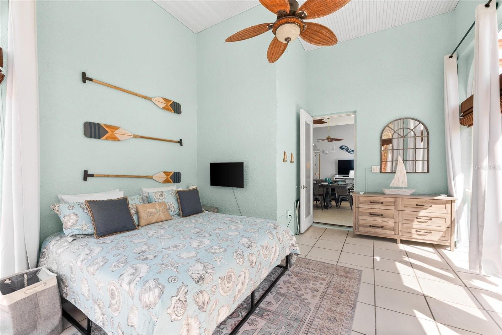 4001 5TH AVE, HOLMES BEACH, FL, 34217
