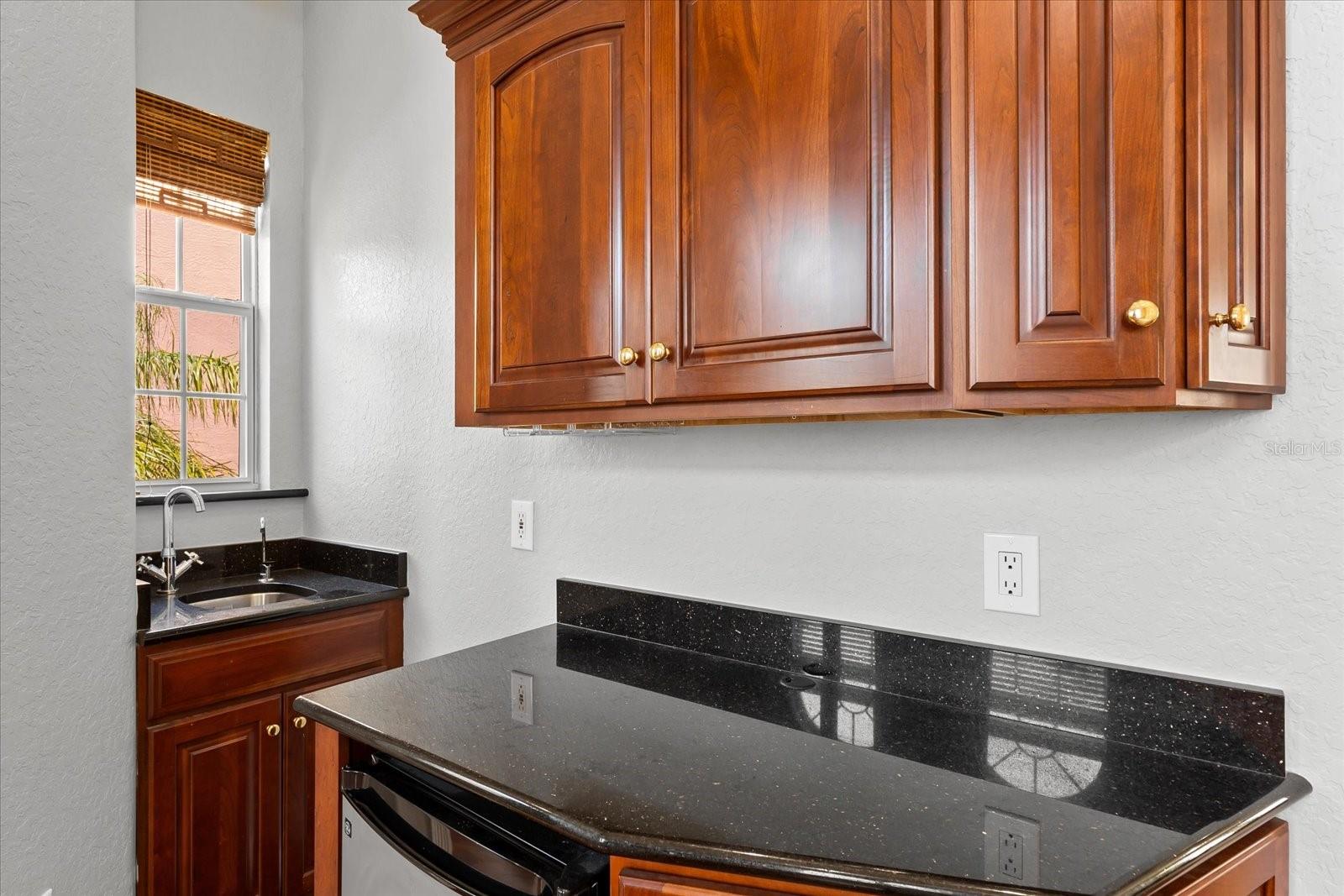 4001 5TH AVE, HOLMES BEACH, FL, 34217